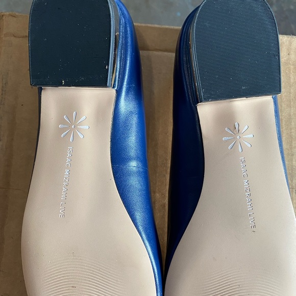 Flats - Picture 2 of 3